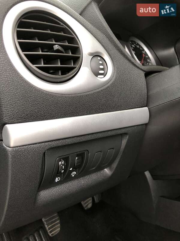 Универсал Renault Clio 2009 в Дубно фото 44 Универсал Renault Clio 2009 в Дубно