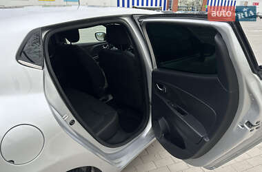 Хэтчбек Renault Clio 2015 в 