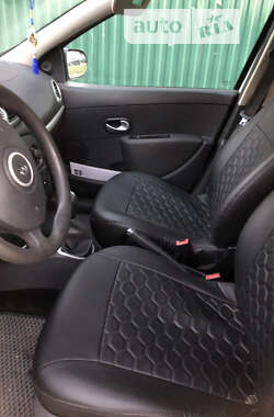 Хэтчбек Renault Clio 2011 в Винниках