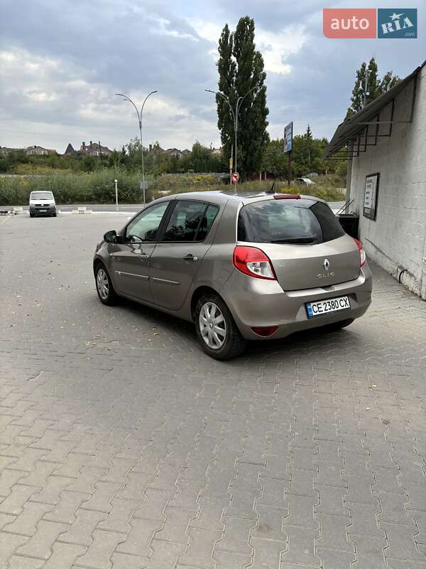 Хэтчбек Renault Clio 2010 в Черновцах