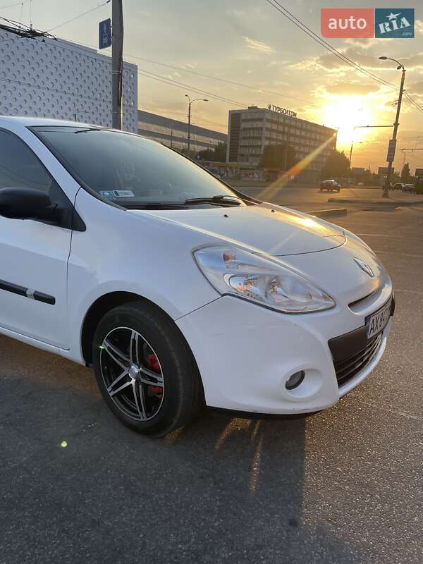 Хэтчбек Renault Clio 2011 в Харькове