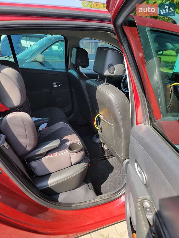 Універсал Renault Clio 2011 в Луцьку