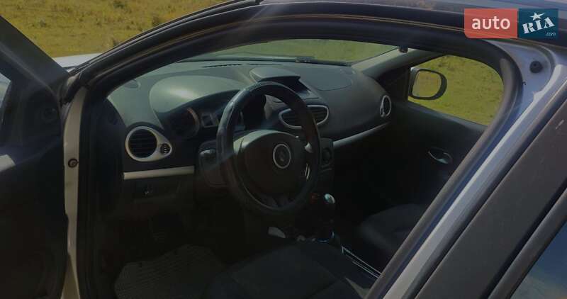 Универсал Renault Clio 2011 в Горишних Плавнях