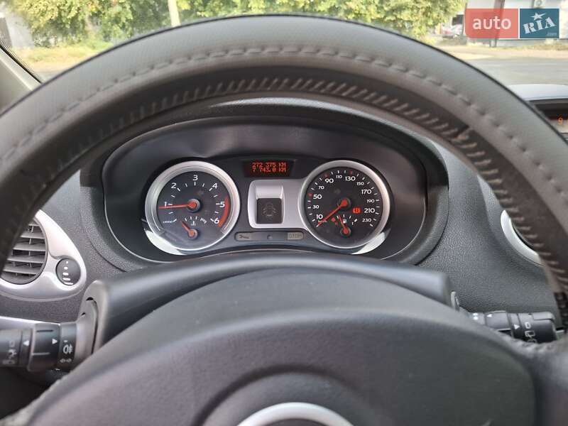 Хэтчбек Renault Clio 2008 в Киеве