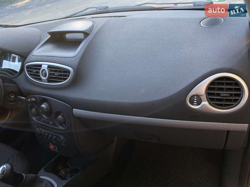 Універсал Renault Clio 2008 в Одесі