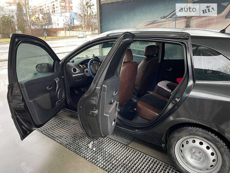 Универсал Renault Clio 2010 в Львове
