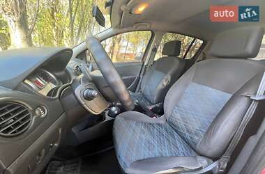 Хэтчбек Renault Clio 2007 в 