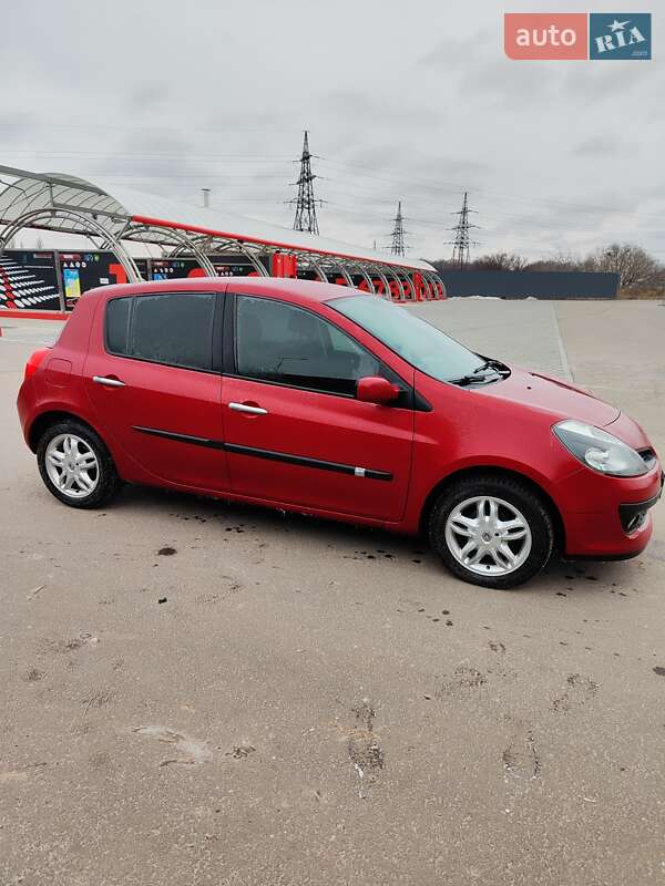 Хэтчбек Renault Clio 2009 в Полтаве