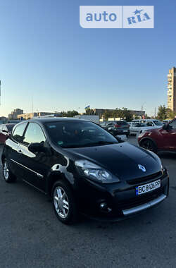 Хэтчбек Renault Clio 2011 в Львове