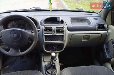 Седан Renault Clio 2005 в 