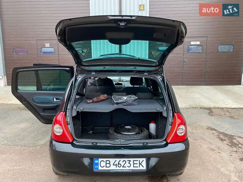 Хэтчбек Renault Clio 2007 в Чернигове