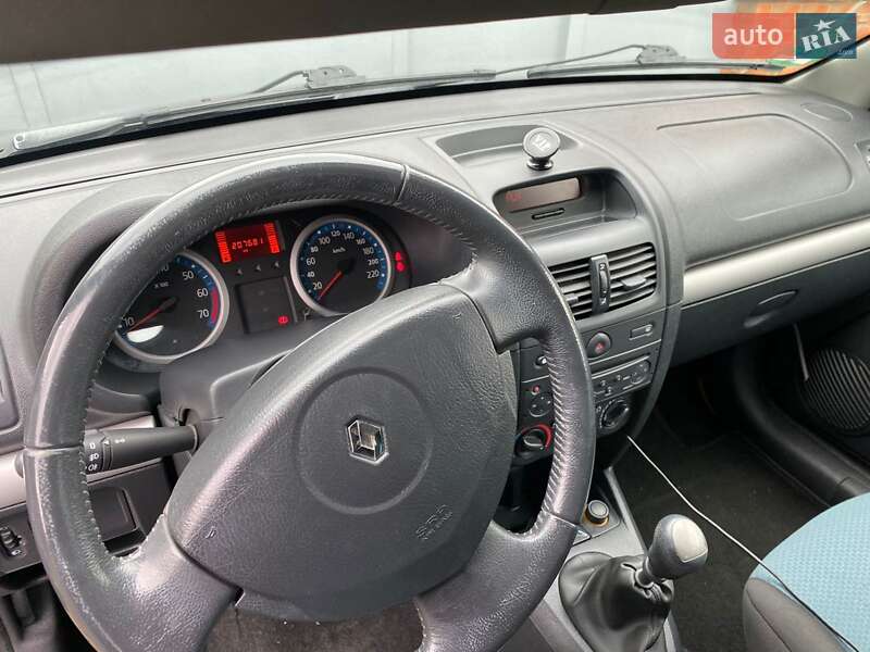Хэтчбек Renault Clio 2007 в Чернигове