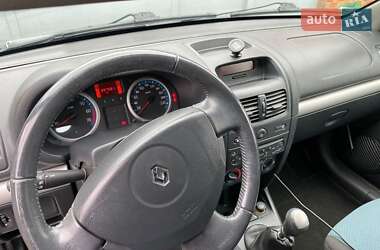 Хэтчбек Renault Clio 2007 в 