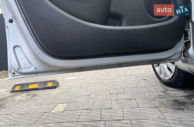 Хэтчбек Renault Clio 2009 в 