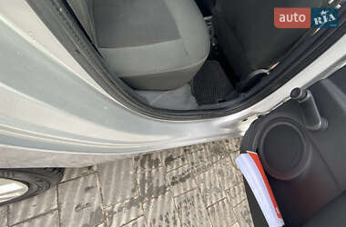 Хэтчбек Renault Clio 2009 в 