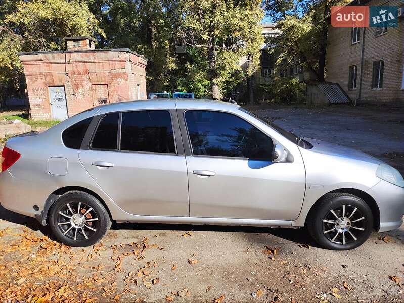 Седан Renault Clio 2011 в Херсоне