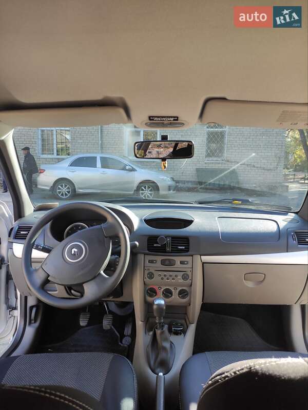 Седан Renault Clio 2011 в Херсоне