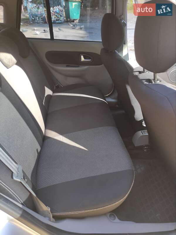 Седан Renault Clio 2011 в Херсоне