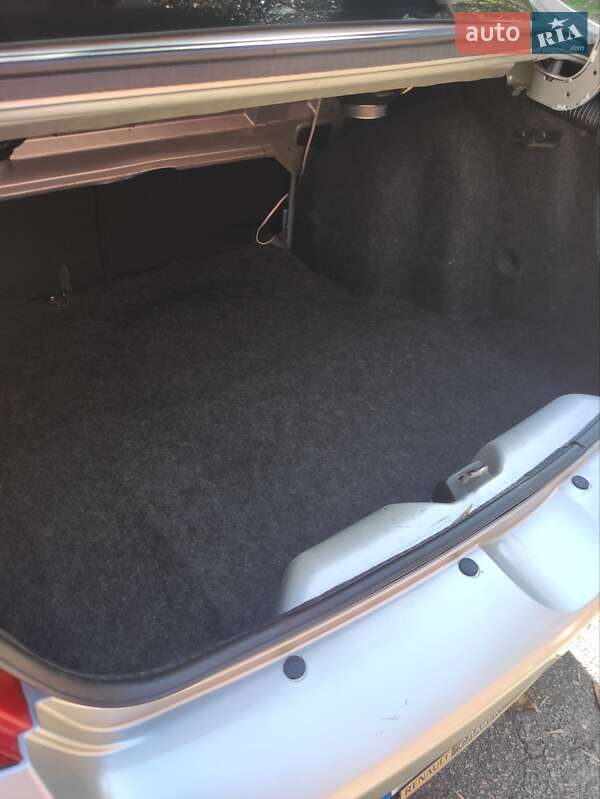 Седан Renault Clio 2011 в Херсоне