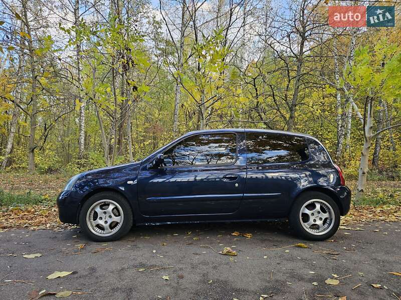 Хэтчбек Renault Clio 2004 в Виннице