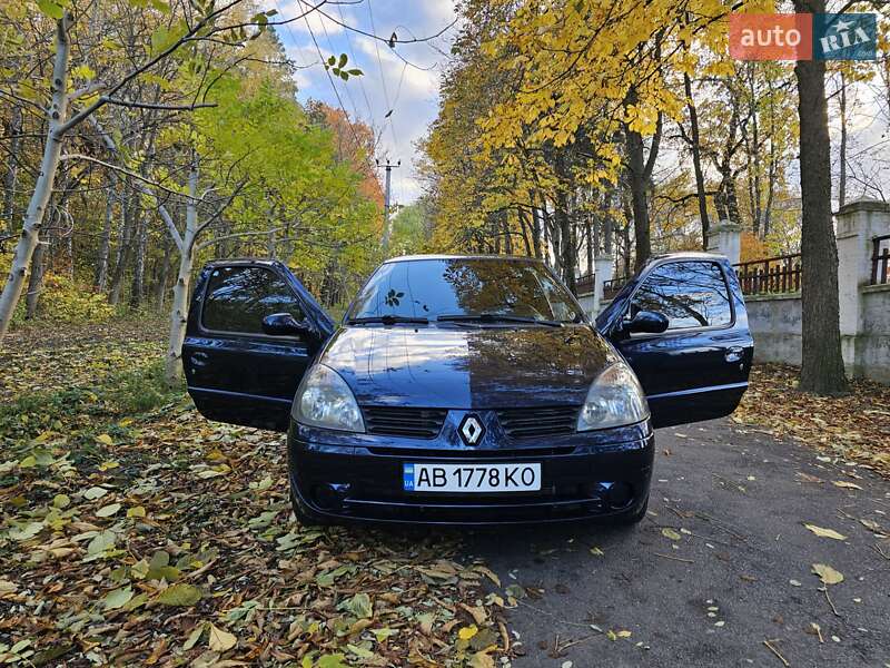 Хэтчбек Renault Clio 2004 в Виннице