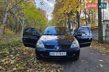 Хэтчбек Renault Clio 2004 в 