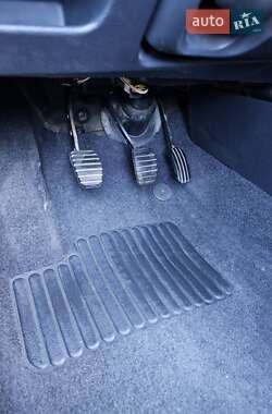Хэтчбек Renault Clio 2004 в 