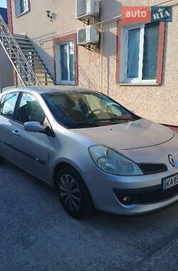 Хетчбек Renault Clio 2007 в Чернігові