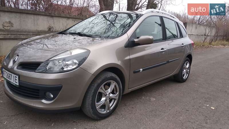 Универсал Renault Clio 2008 в Калуше