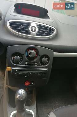 Хетчбек Renault Clio 2012 в Миколаєві