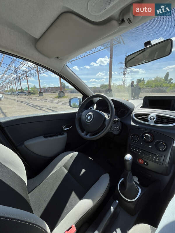 Универсал Renault Clio 2012 в Запорожье фото 8 Универсал Renault Clio 2012 в Запорожье