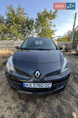 Хэтчбек Renault Clio 2007 в Харькове