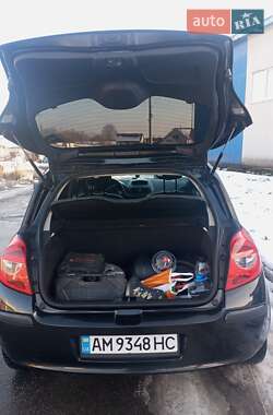 Хэтчбек Renault Clio 2006 в Житомире