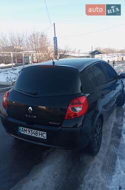 Хэтчбек Renault Clio 2006 в Житомире