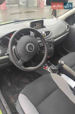 Универсал Renault Clio 2012 в 