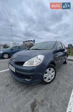 Хетчбек Renault Clio 2006 в Стрию