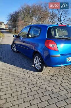 Хетчбек Renault Clio 2005 в Львові