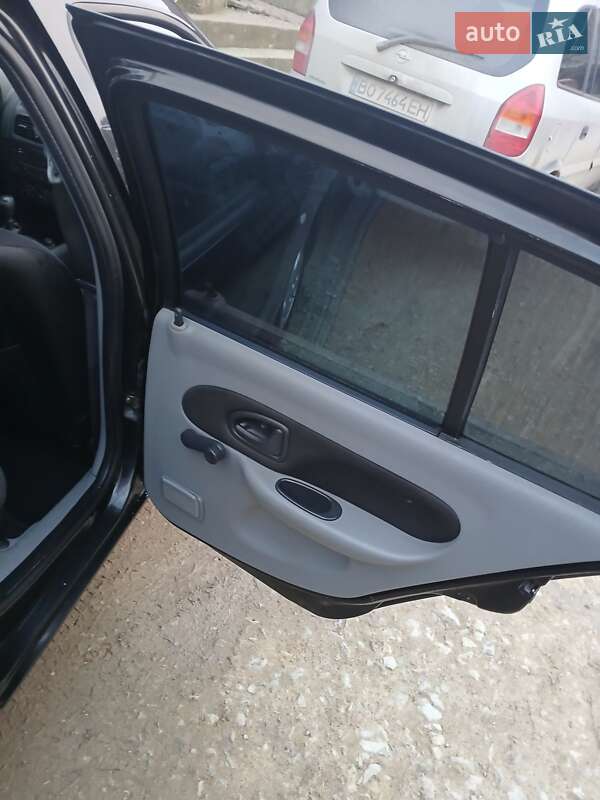 Седан Renault Clio 2007 в Борщеві