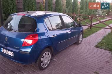 Хэтчбек Renault Clio 2007 в 