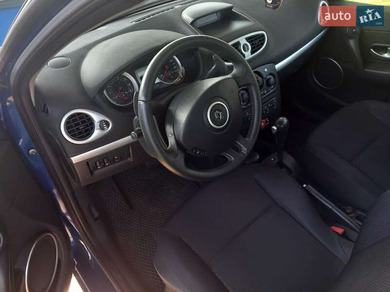 Хэтчбек Renault Clio 2007 в Ровно