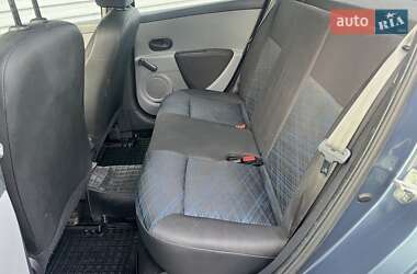 Хэтчбек Renault Clio 2006 в 