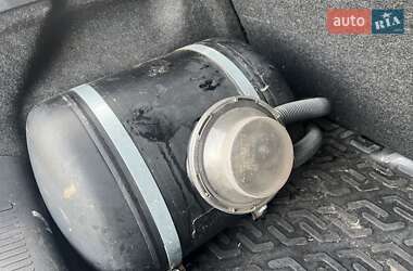 Хэтчбек Renault Clio 2006 в 