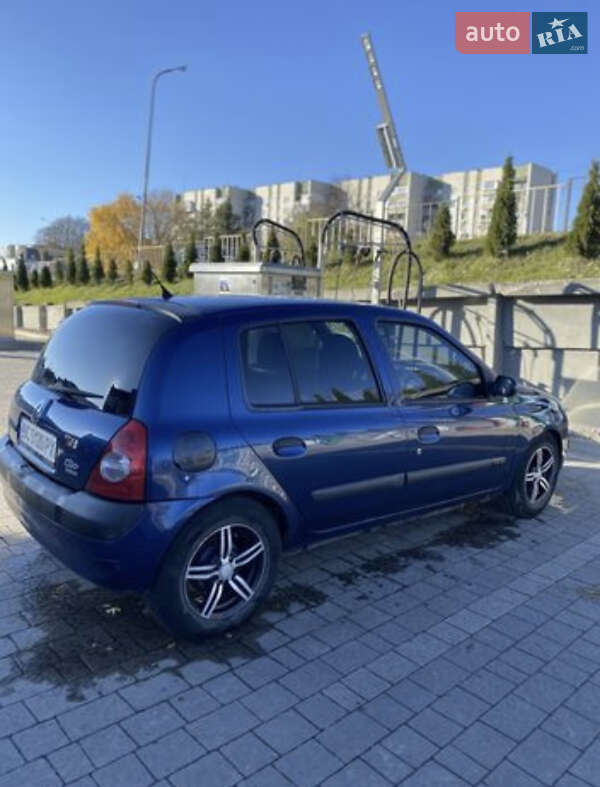 Хэтчбек Renault Clio 2002 в Дрогобыче