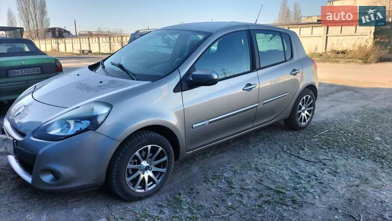 Хэтчбек Renault Clio 2011 в Одессе фото 10 Хэтчбек Renault Clio 2011 в Одессе