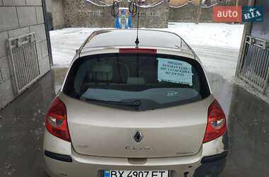 Хэтчбек Renault Clio 2007 в Нетешине