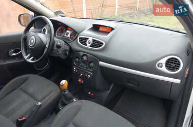 Универсал Renault Clio 2009 в 