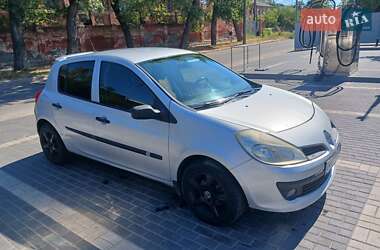 Хэтчбек Renault Clio 2007 в Кропивницком