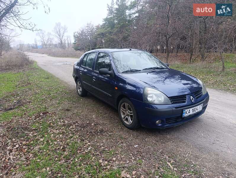 Хэтчбек Renault Clio 2003 в 
