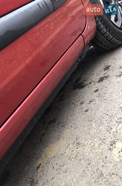 Хэтчбек Renault Clio 2003 в 