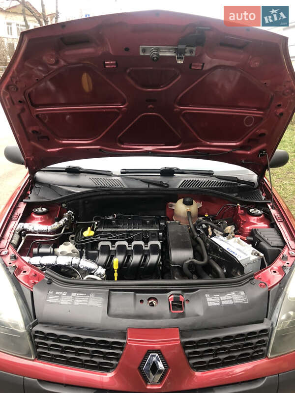 Хэтчбек Renault Clio 2003 в Виннице